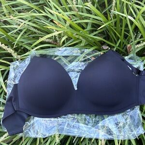 Soma Vanishing 360 Wireless Bra NWT